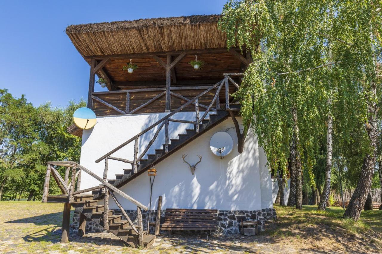 Гостинний двір на хуторі Хрещатик Экстерьер фото